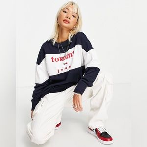 Tommy Jeans Oversized Crewneck